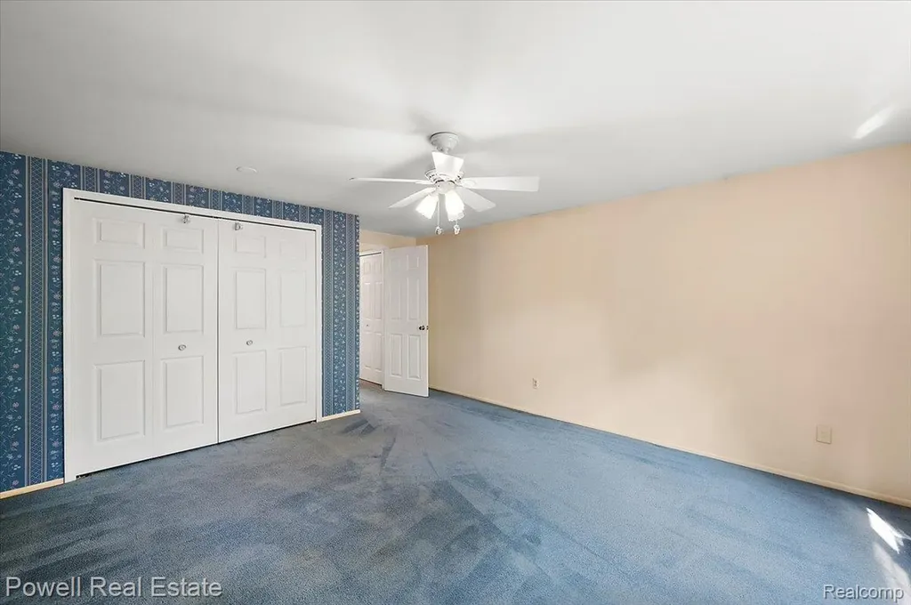 1938 Allenway Court Rochester Hills City MI 48309