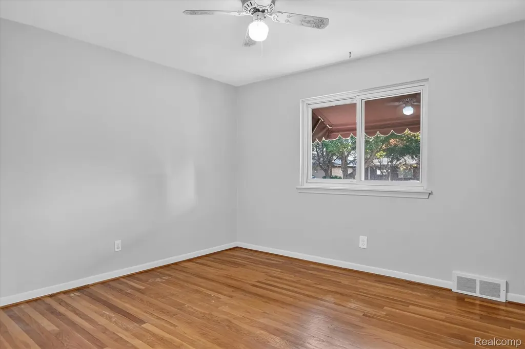 15109 Susanna Street Street SW Wayne City MI 48154