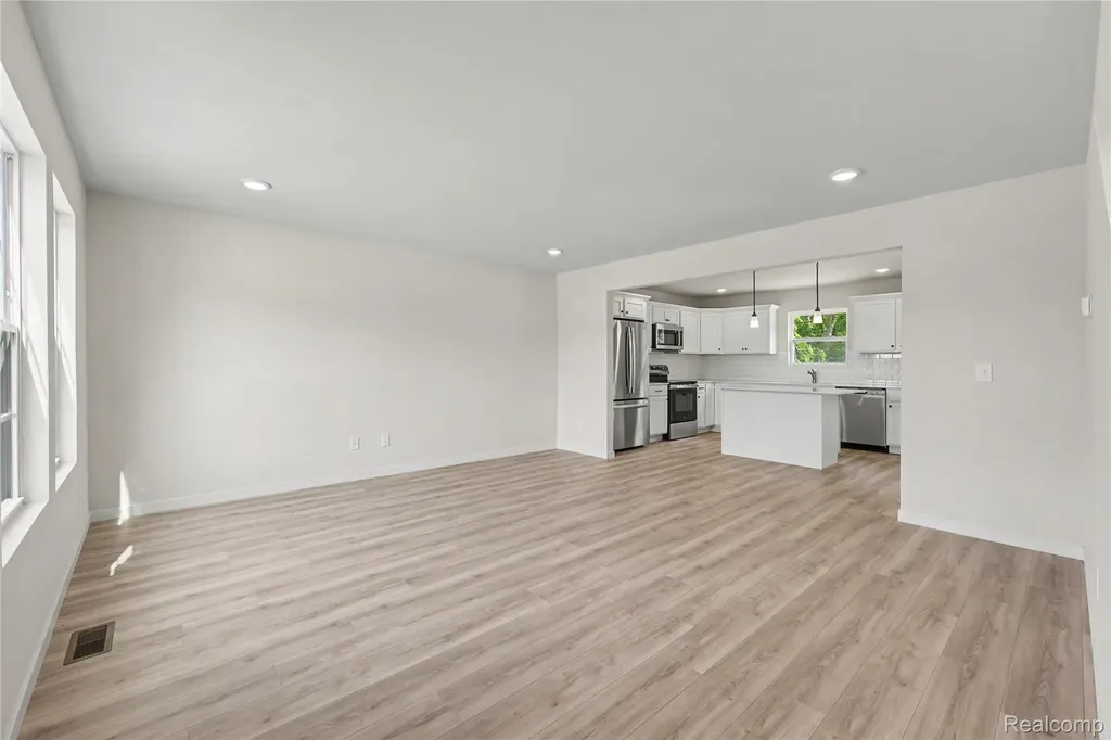209 Wildflower Drive Hillsdale City MI 49242
