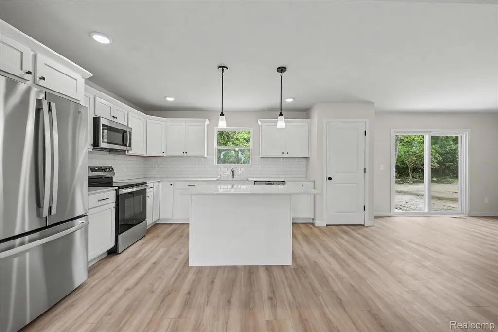 209 Wildflower Drive Hillsdale City MI 49242