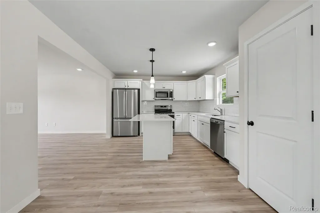 209 Wildflower Drive Hillsdale City MI 49242