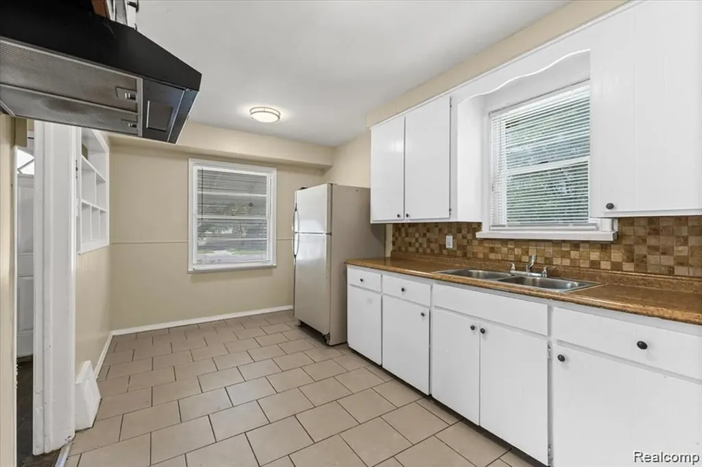 20550 Tireman Street Detroit City MI 48228