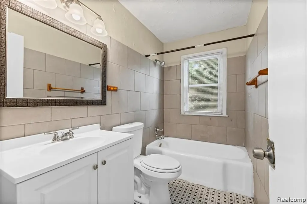 20550 Tireman Street Detroit City MI 48228