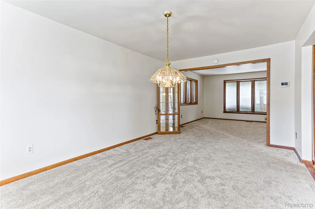 22333 Crestwood Street Woodhaven City MI 48183