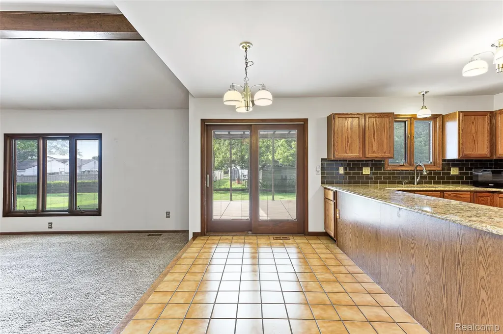 22333 Crestwood Street Woodhaven City MI 48183