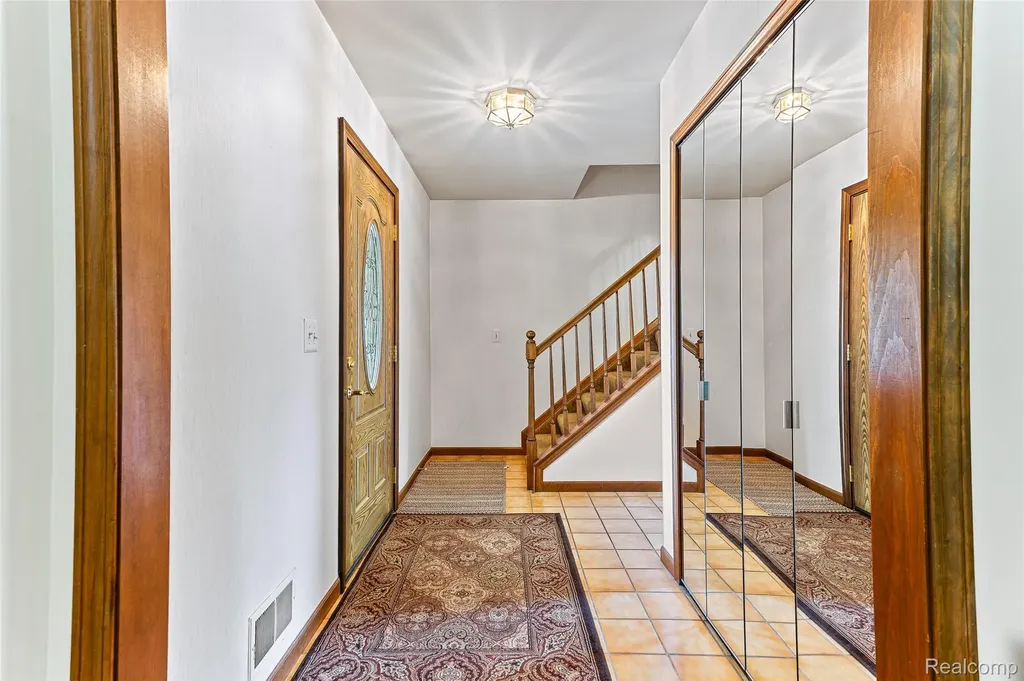 22333 Crestwood Street Woodhaven City MI 48183