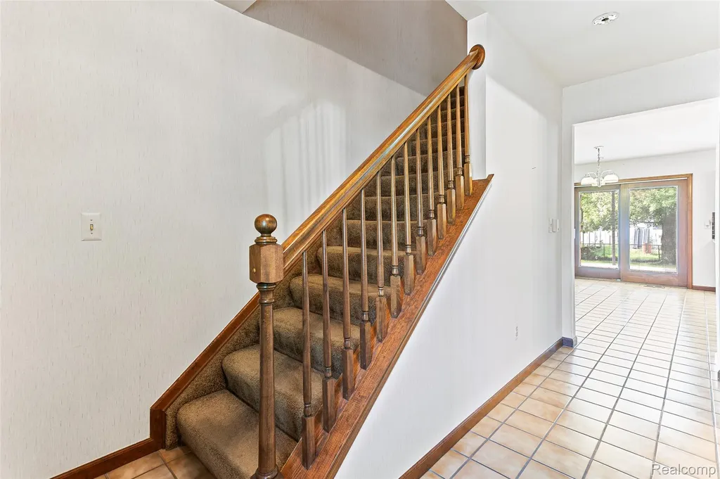 22333 Crestwood Street Woodhaven City MI 48183