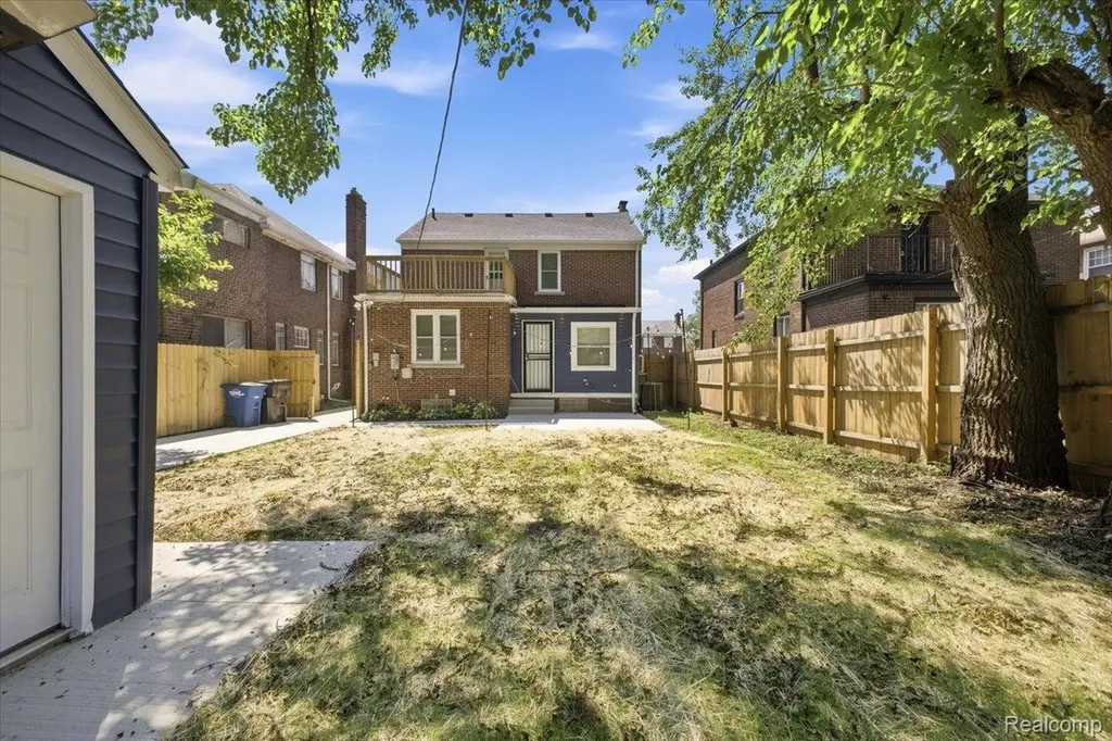 18420 Ohio Street Detroit City MI 48221
