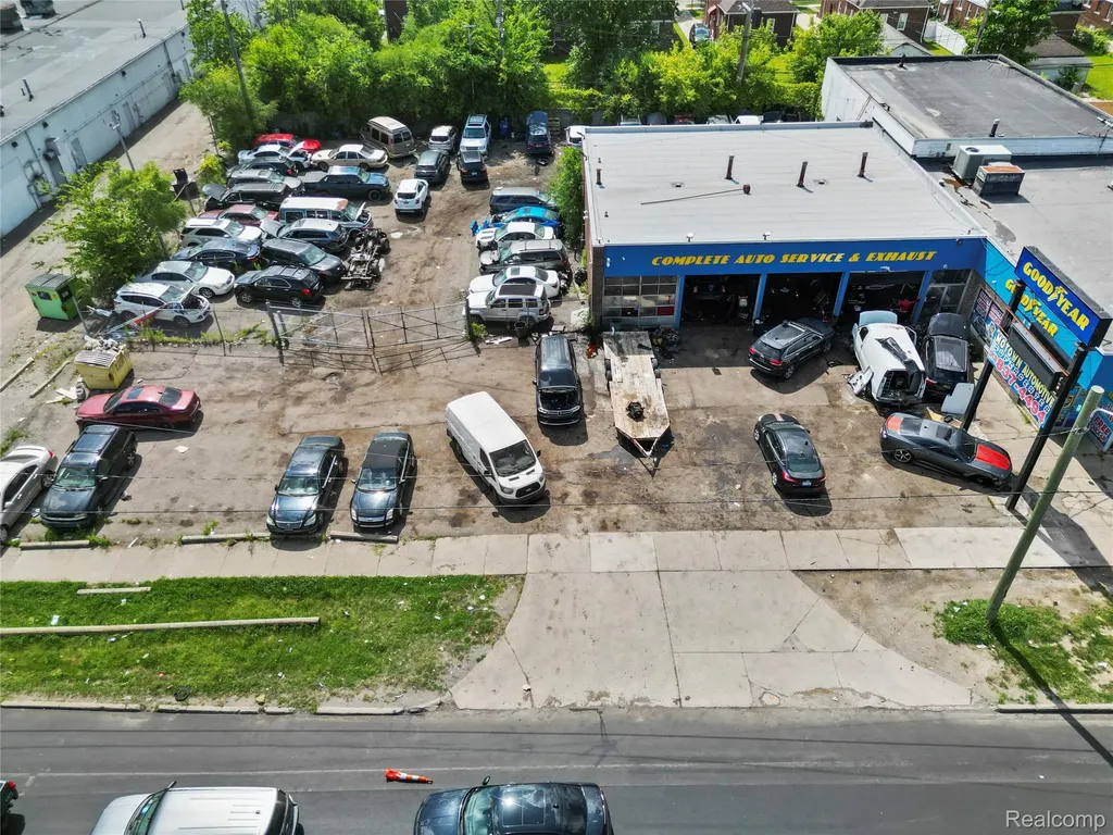 14527 Greenfield Road Detroit City MI 48227