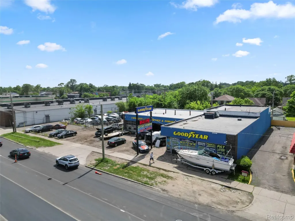 14527 Greenfield Road Detroit City MI 48227