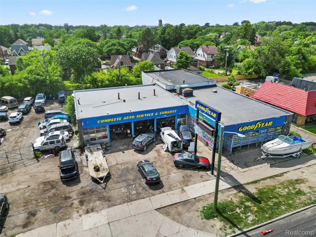 14527 Greenfield Road Detroit City MI 48227
