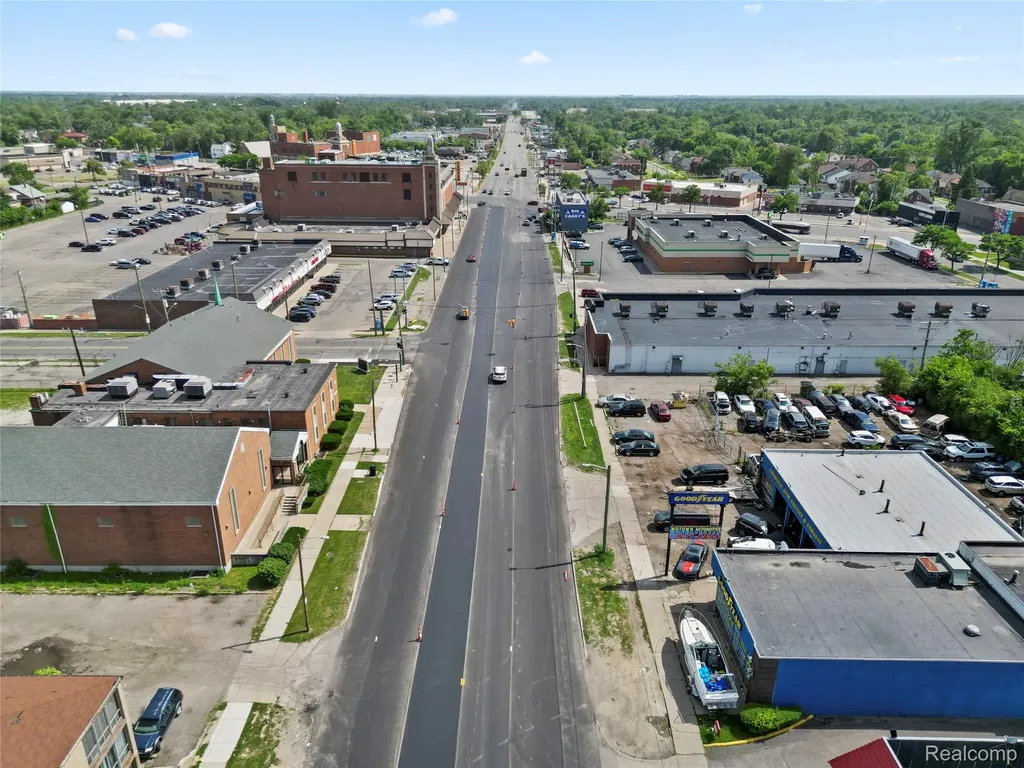 14527 Greenfield Road Detroit City MI 48227