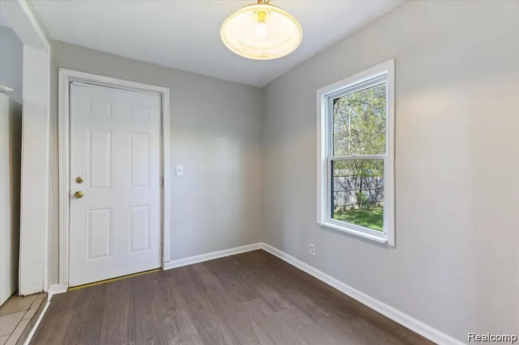 26076 Colgate Street Wayne City MI 48141