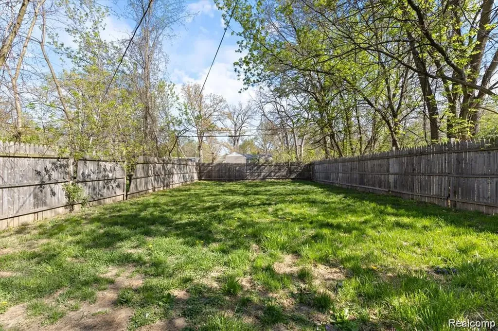 26076 Colgate Street Wayne City MI 48141
