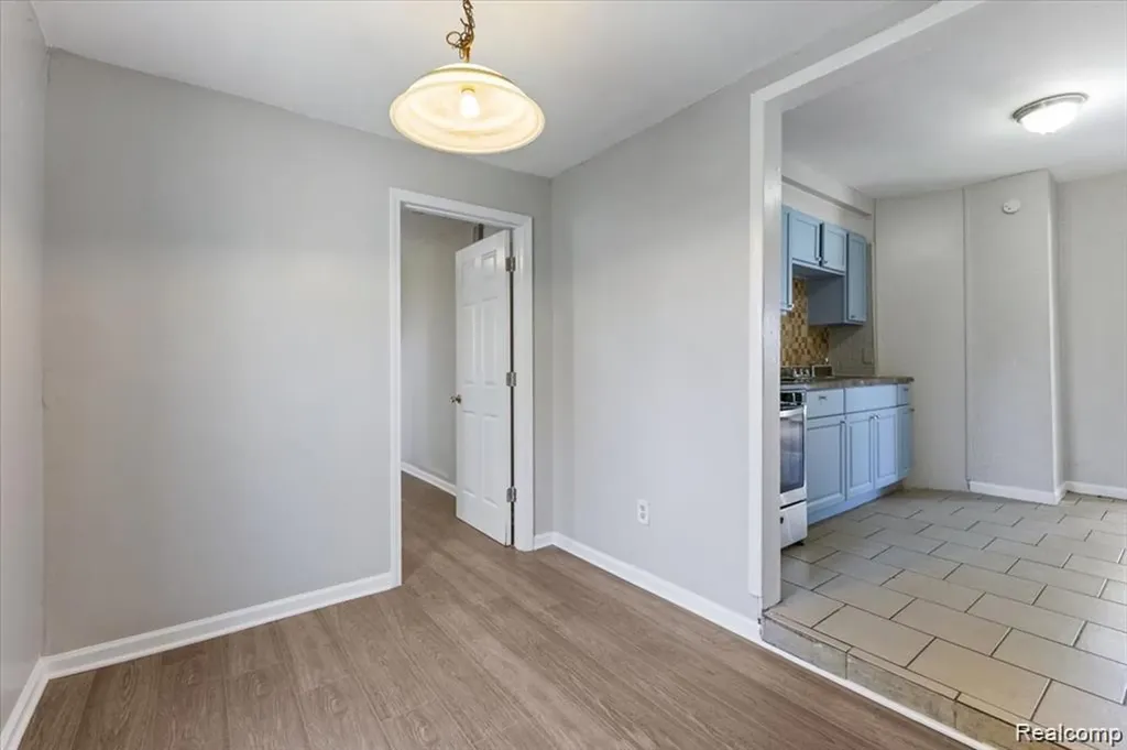 26076 Colgate Street Wayne City MI 48141