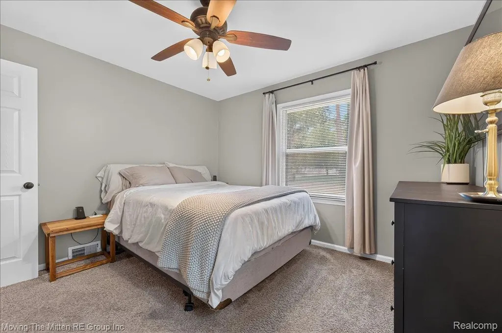 31547 Birchwood Street Westland City MI 48186