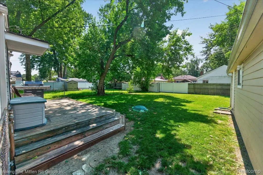 31547 Birchwood Street Westland City MI 48186