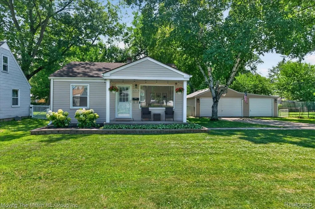 31547 Birchwood Street Westland City MI 48186
