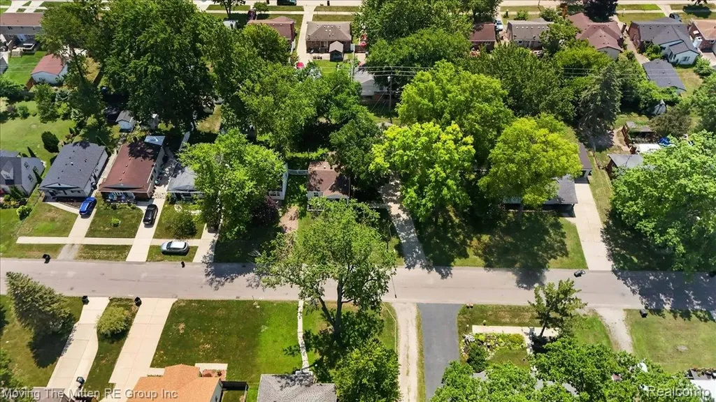 31547 Birchwood Street Westland City MI 48186