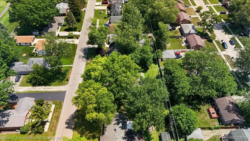 31547 Birchwood Street Westland City MI 48186