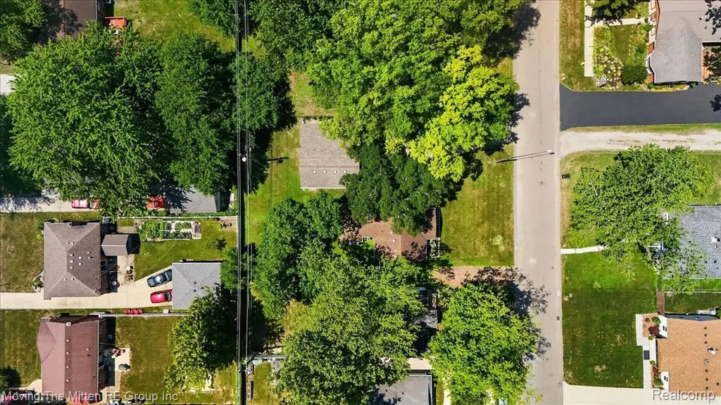 31547 Birchwood Street Westland City MI 48186