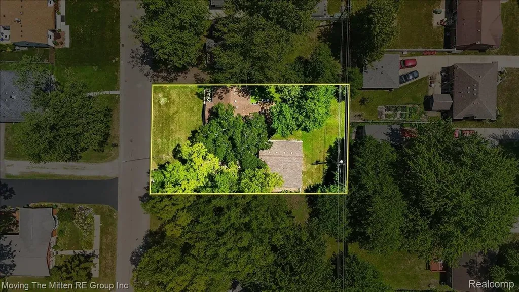 31547 Birchwood Street Westland City MI 48186