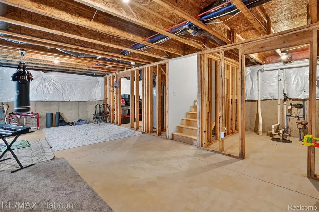 2793 Sycamore River Drive Handy Township MI 48836