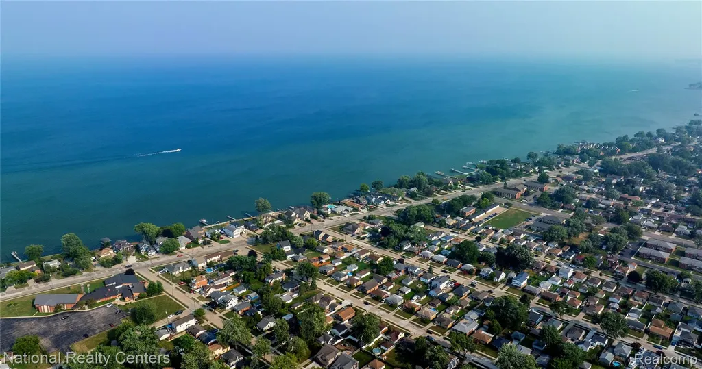 22635 Lincoln Street St. Clair Shores City MI 48082