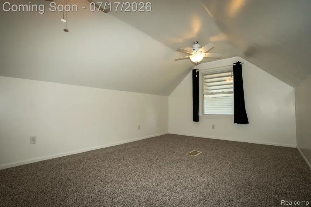 18641 Sumner Redford Charter Township MI 48240