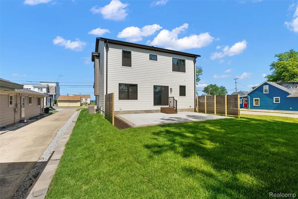 41255 Conger Bay Drive Harrison Charter Township MI 48045