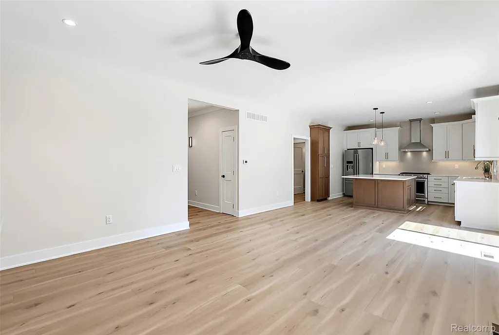 41255 Conger Bay Drive Harrison Charter Township MI 48045