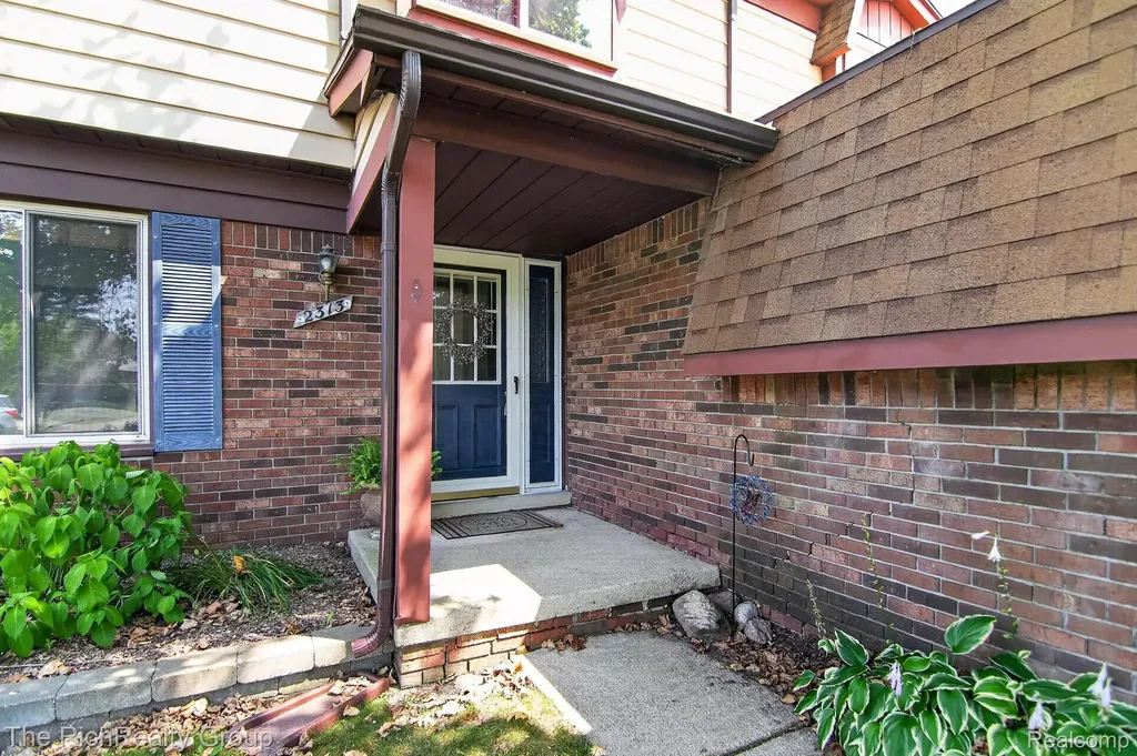 2313 Abbey Court Canton Charter Township MI 48188