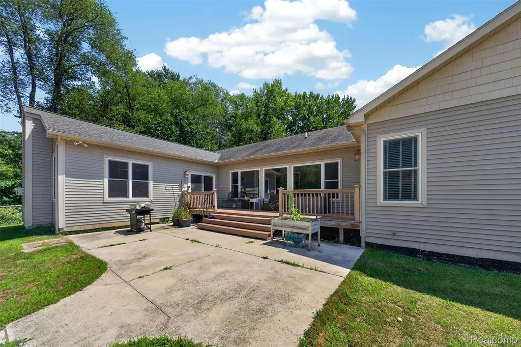 4711 Pardee Road Leroy Township MI 48892