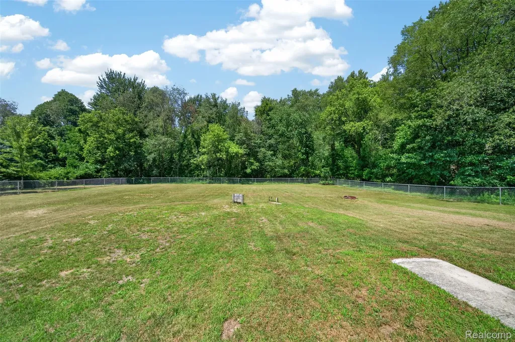 4711 Pardee Road Leroy Township MI 48892