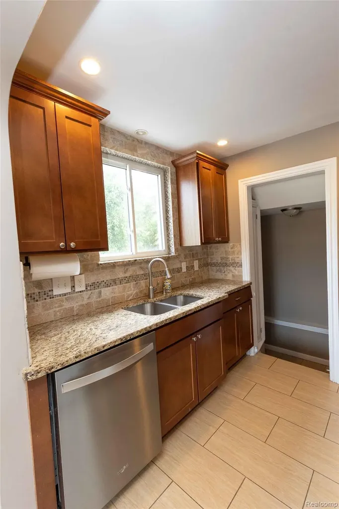 27731 Glenwood Street St. Clair Shores City MI 48081