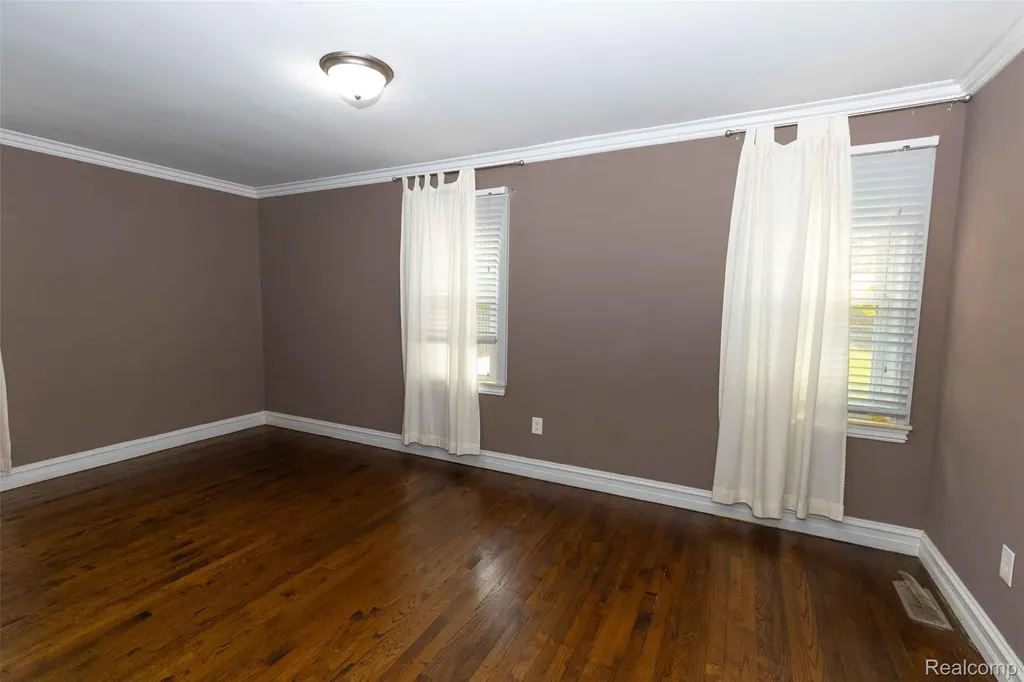 27731 Glenwood Street St. Clair Shores City MI 48081