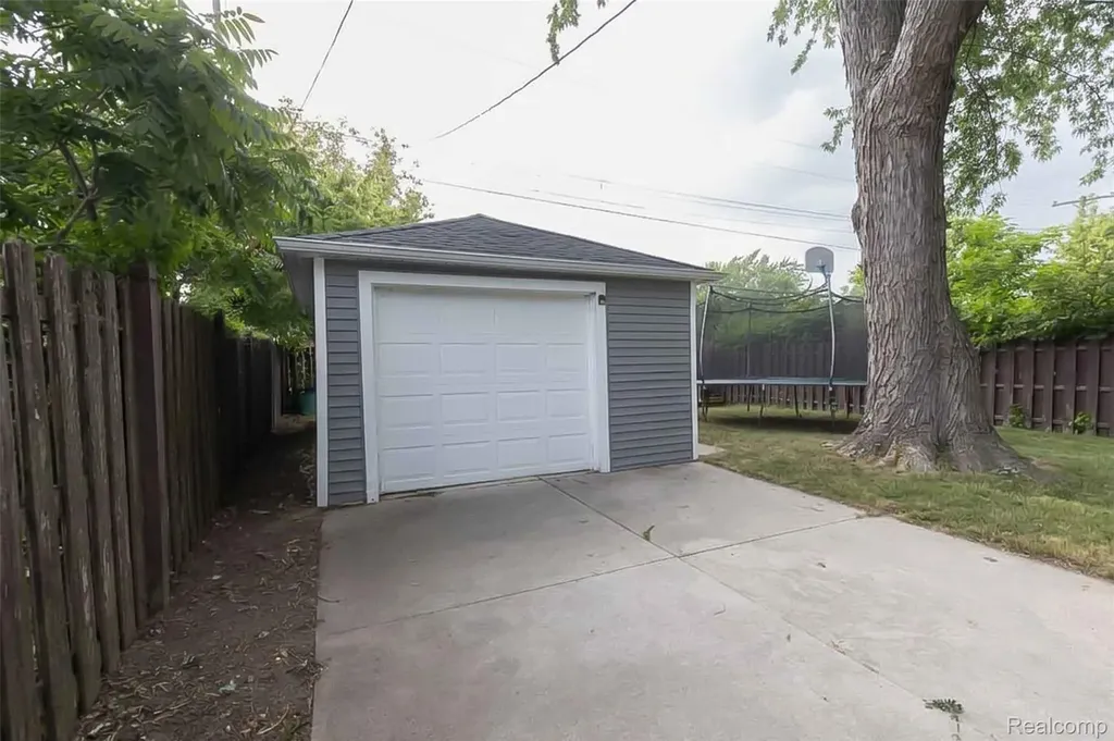 27731 Glenwood Street St. Clair Shores City MI 48081
