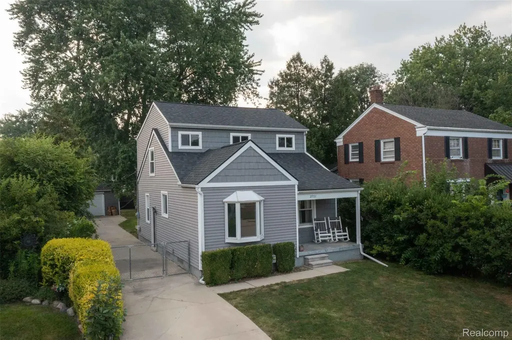 27731 Glenwood Street St. Clair Shores City MI 48081