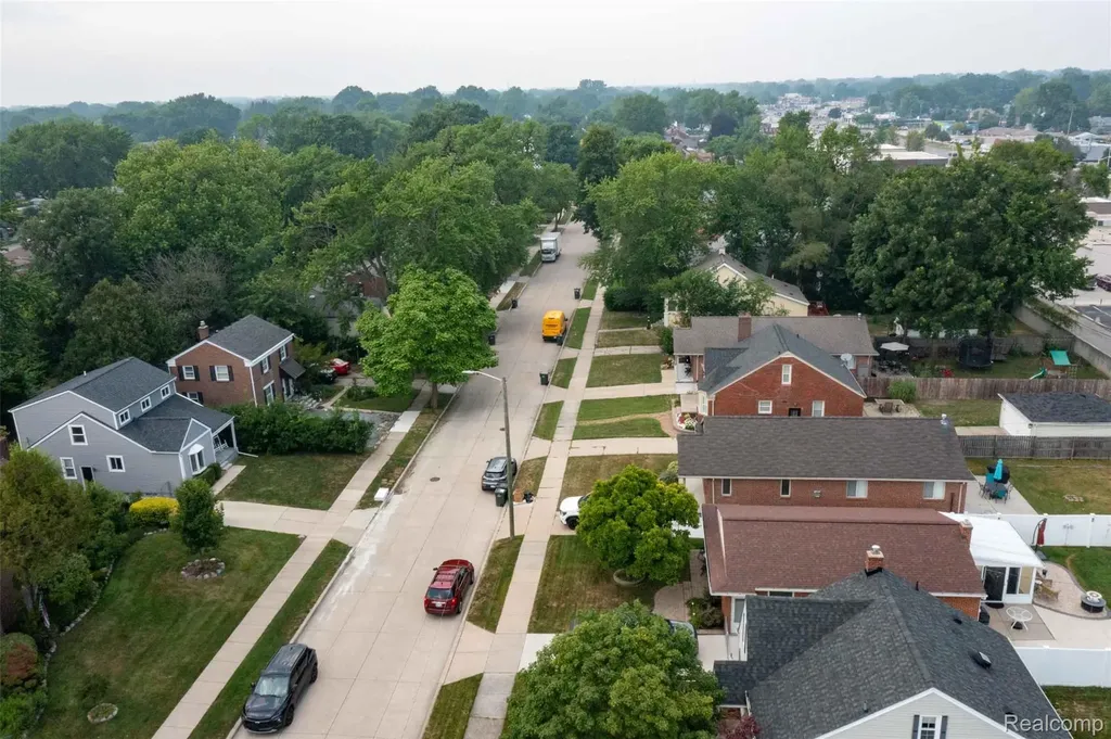 27731 Glenwood Street St. Clair Shores City MI 48081