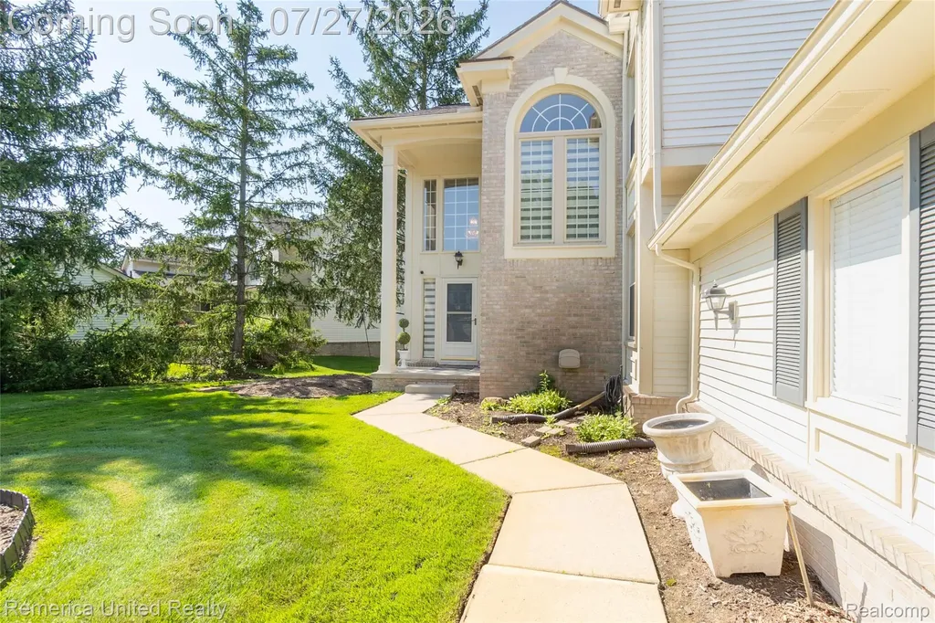 7112 Winding Brook Court West Bloomfield Charter Township MI 48322