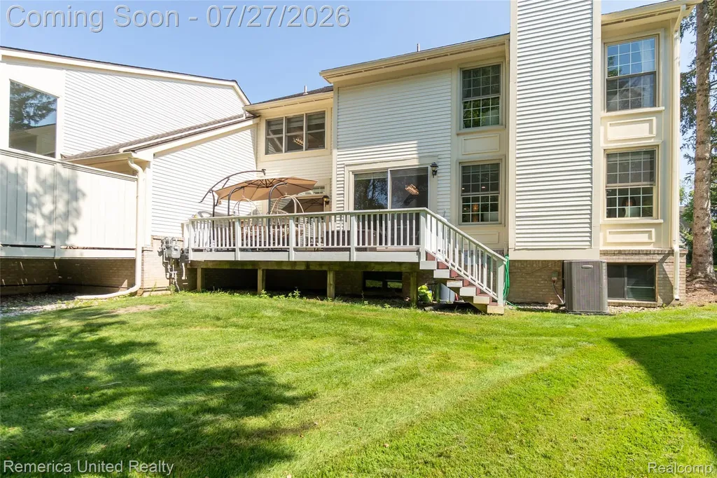 7112 Winding Brook Court West Bloomfield Charter Township MI 48322