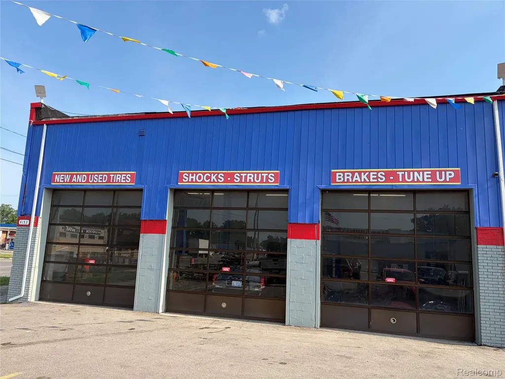 4153 Dix Highway Lincoln Park City MI 48146