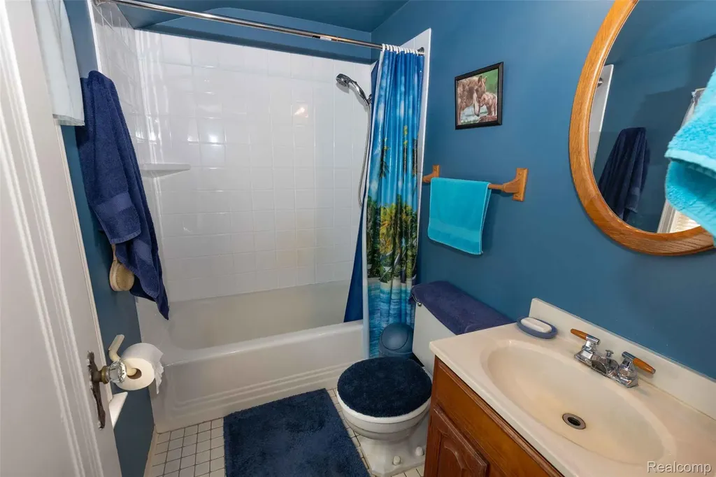 131 Dwight Avenue Pontiac City MI 48341