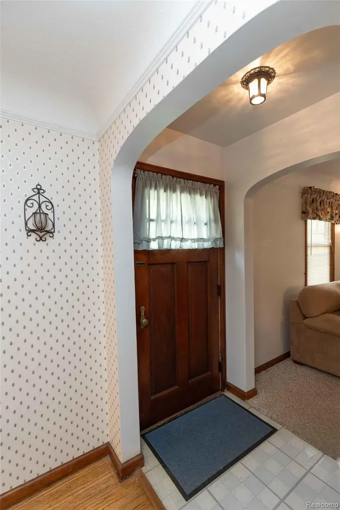 131 Dwight Avenue Pontiac City MI 48341