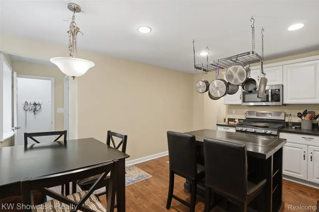 4775 Lake Grove Drive White Lake Charter Township MI 48383