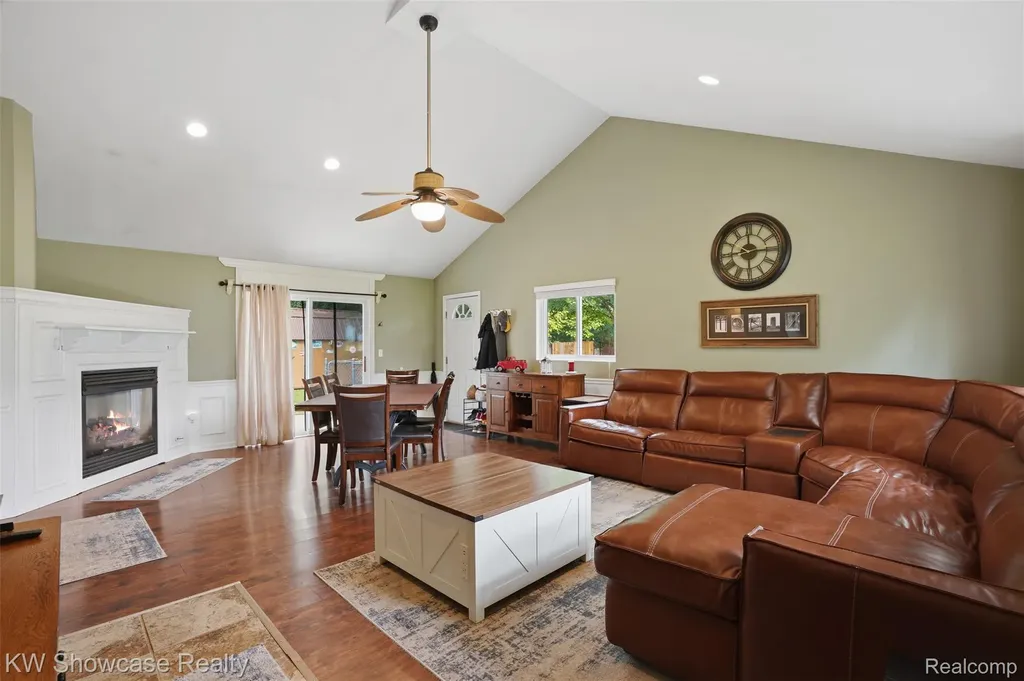 4775 Lake Grove Drive White Lake Charter Township MI 48383