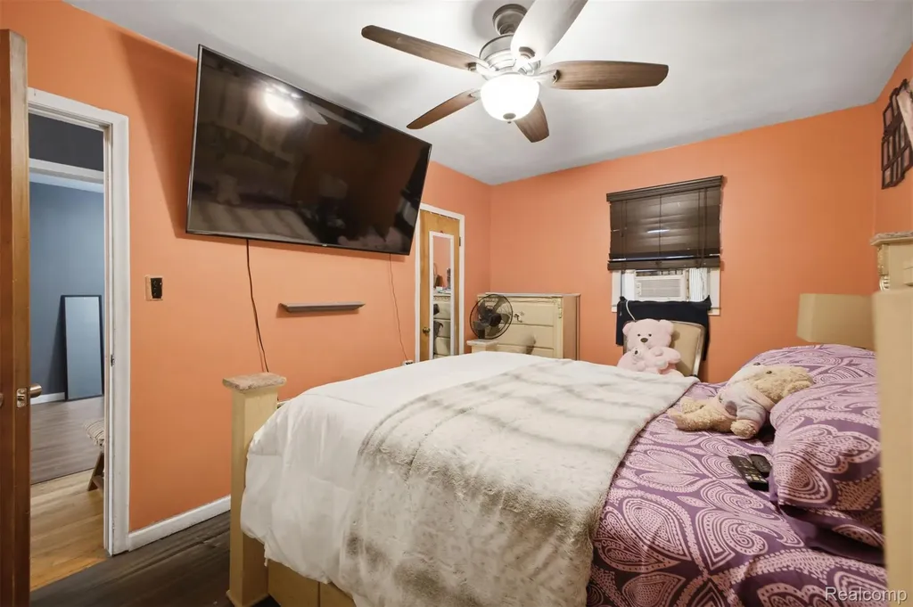 439 Cleveland Avenue Lincoln Park City MI 48146