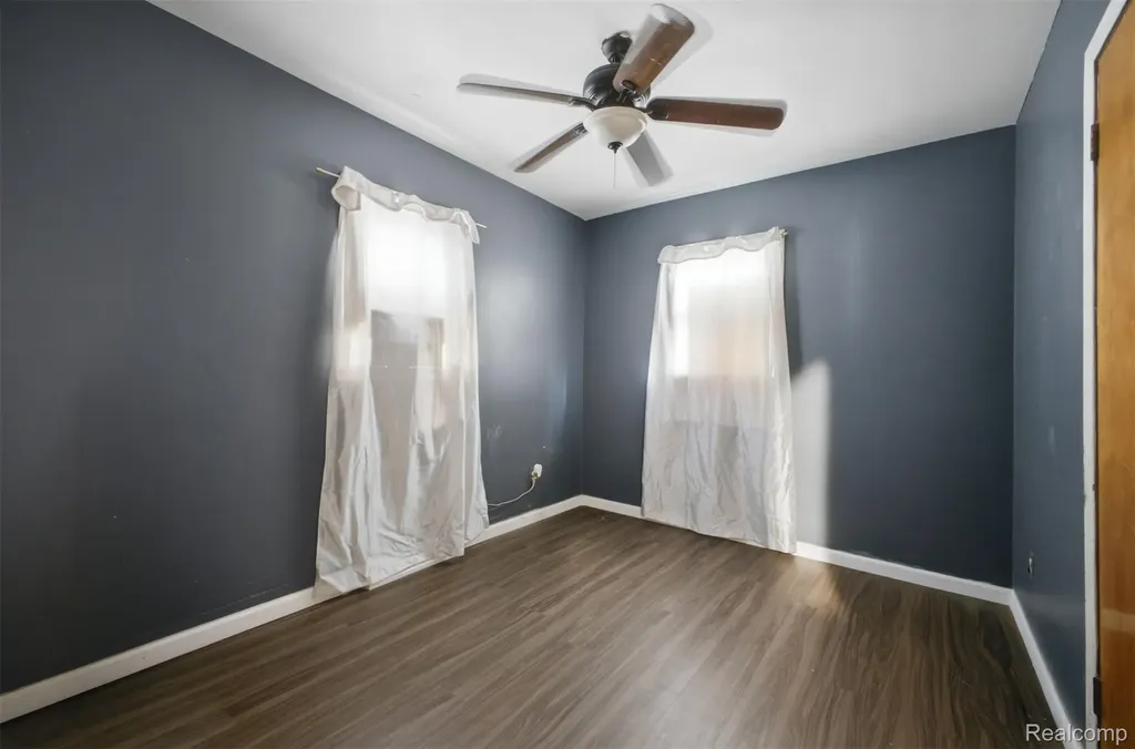 439 Cleveland Avenue Lincoln Park City MI 48146