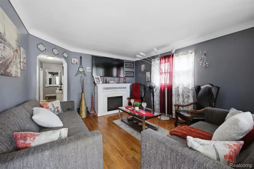 439 Cleveland Avenue Lincoln Park City MI 48146