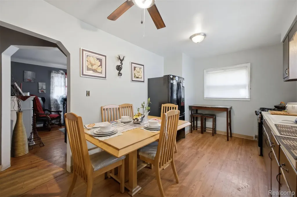 439 Cleveland Avenue Lincoln Park City MI 48146